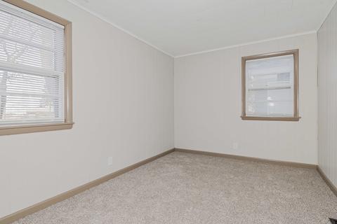 304 N Oak St, Arrowsmith, IL 61722 photo 17