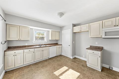 381 S Winfield Ave, Kankakee, IL 60901 photo 8
