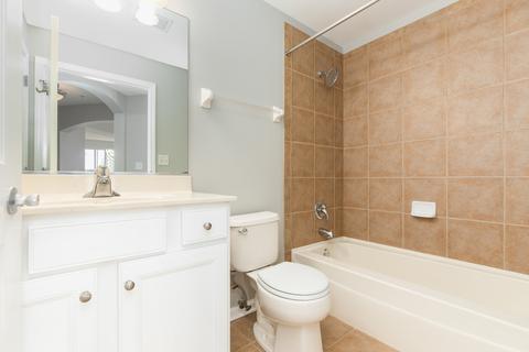 104 E 11th Ave #202, Naperville, IL 60563 photo 8