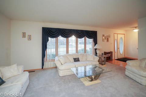 19544 Westminster Dr, Mokena, IL 60448 photo 2