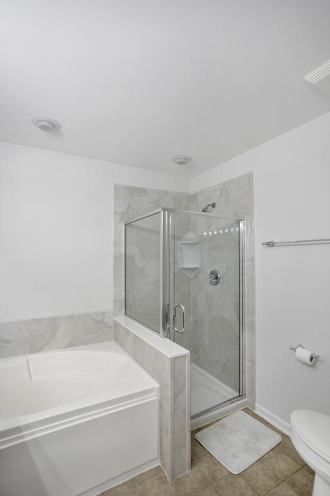 1902 Maureen Dr, Hoffman Estates, IL 60192 photo 20