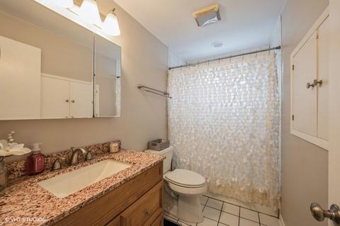1004 Longaker Rd, Northbrook, IL 60062 photo 11