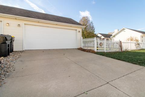 1002 Bull St, Normal, IL 61761 photo 43