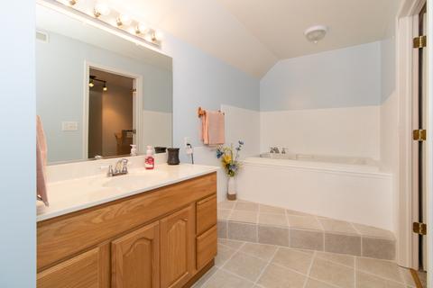 1002 Bull St, Normal, IL 61761 photo 37