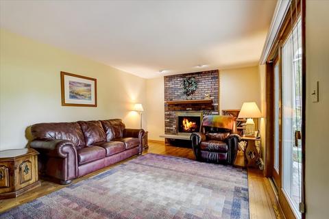 1616 Leabrook Ln, Wheaton, IL 60189 photo 3