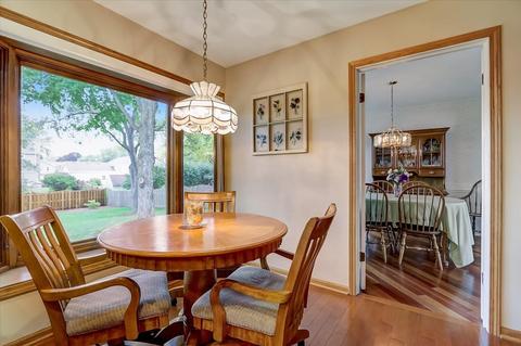 1616 Leabrook Ln, Wheaton, IL 60189 photo 11