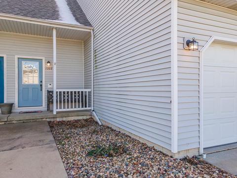 1202 Beacon Hill Ct, Normal, IL 61761 photo 6