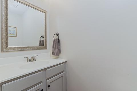 1202 Beacon Hill Ct, Normal, IL 61761 photo 17