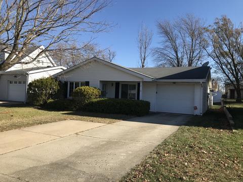 2 Moonstone Ct, Bloomington, IL 61704 photo 2