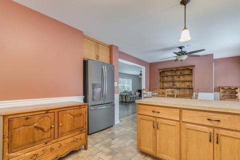 5816 Bunny Ave, Mchenry, IL 60051 photo 8