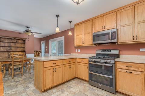 5816 Bunny Ave, Mchenry, IL 60051 photo 6
