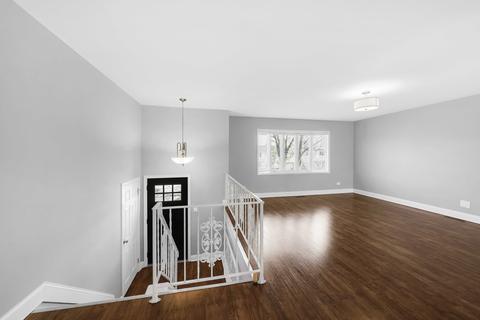 7310 Iris Ave, Hanover Park, IL 60133 photo 2