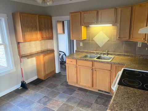 401 S Heaton St, Morrison, IL 61270 photo 5