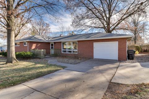 40 Hickory Dr, Clinton, IL 61727 photo 1
