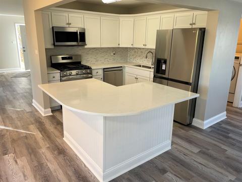 230 Westview St, Hoffman Estates, IL 60169 photo 3