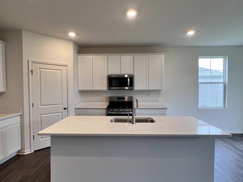 712 Slate Run, Elgin, IL 60124 photo 6