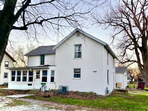 429 N 3rd Ave, Chenoa, IL 61726 photo 1
