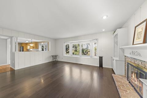 1911 Spring Green Dr, Wheaton, IL 60189 photo 7