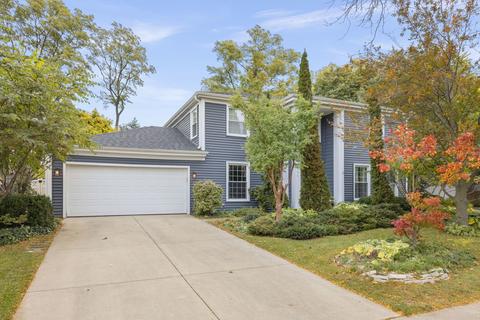 1911 Spring Green Dr, Wheaton, IL 60189 photo 3