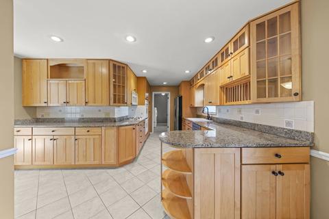 1911 Spring Green Dr, Wheaton, IL 60189 photo 13