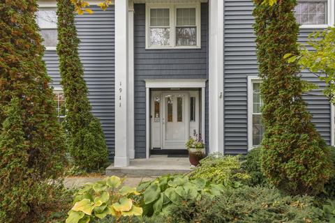 1911 Spring Green Dr, Wheaton, IL 60189 photo 2