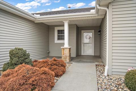 2398 Corinth Ln, Normal, IL 61761 photo 2