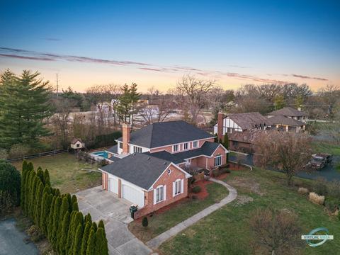 2 Hanover Ct, Burr Ridge, IL 60527 photo 3