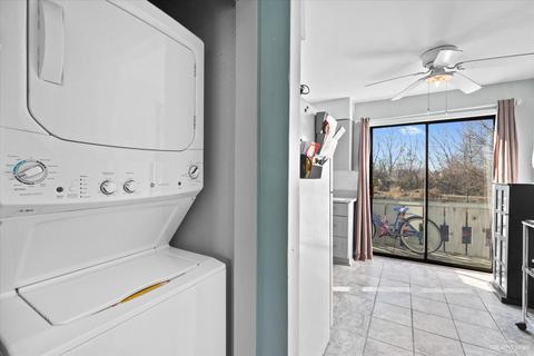 420 Echo Ln #4, Aurora, IL 60504 photo 17
