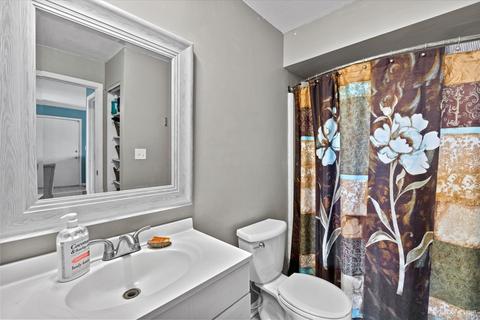 420 Echo Ln #4, Aurora, IL 60504 photo 13