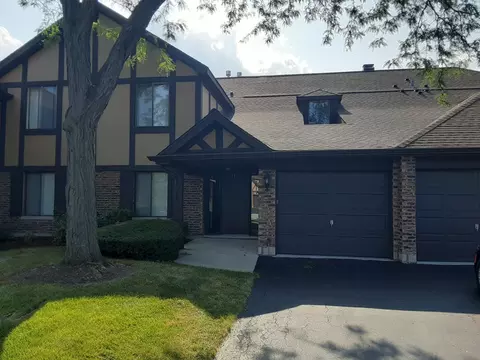 1412 Princeton Ct #D, Wheaton, IL 60189