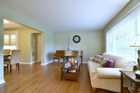 195 E Madison St, Elmhurst, IL 60126 photo 3