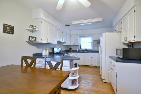 195 E Madison St, Elmhurst, IL 60126 photo 13