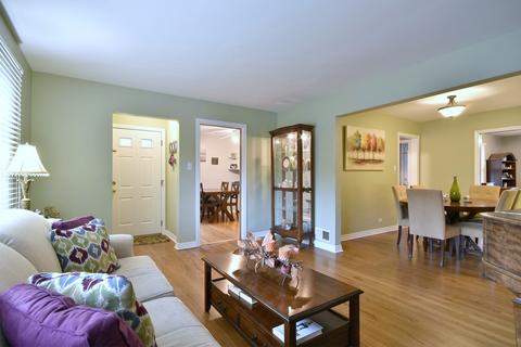 195 E Madison St, Elmhurst, IL 60126 photo 4