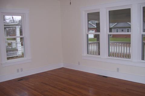 265 E Franklin St, Bement, IL 61813 photo 2