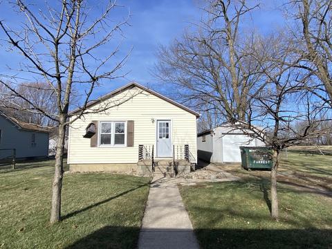 327 E John St, Forrest, IL 61741 photo 1