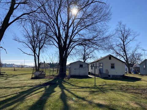 327 E John St, Forrest, IL 61741 photo 32