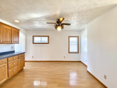 327 E John St, Forrest, IL 61741 photo 16