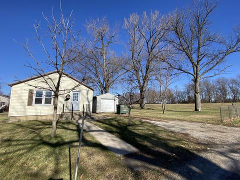 327 E John St, Forrest, IL 61741 photo 42