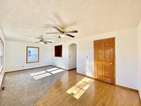327 E John St, Forrest, IL 61741 photo 10