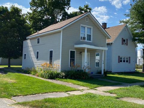 110 S Main St, Arrowsmith, IL 61722 photo 7