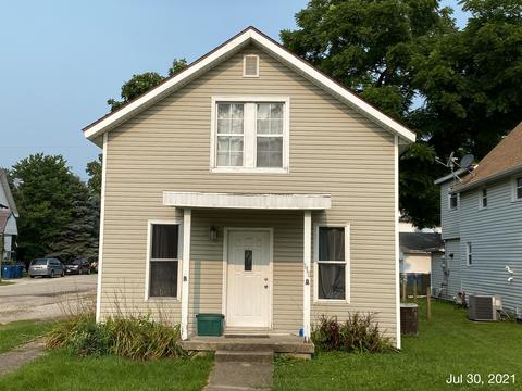 110 S Main St, Arrowsmith, IL 61722 photo 1