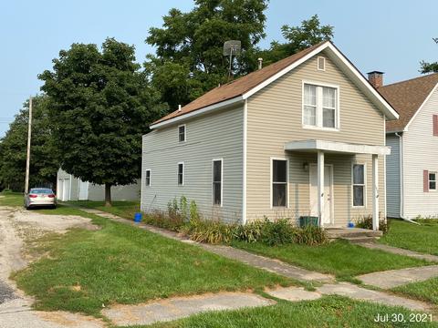 110 S Main St, Arrowsmith, IL 61722 photo 8