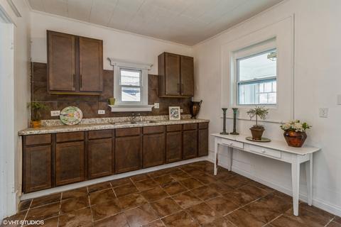 52 W 37th St, Steger, IL 60475 photo 3