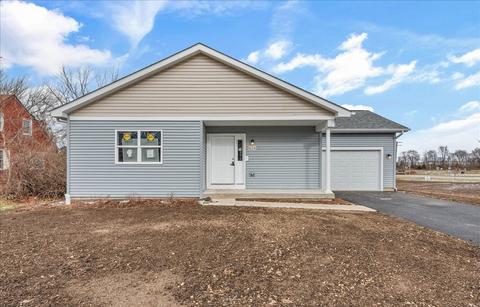 834 E Washington St, Marengo, IL 60152 photo 1