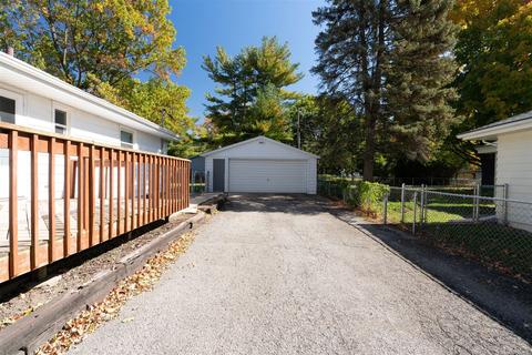 903 Bryan St, Normal, IL 61761 photo 4