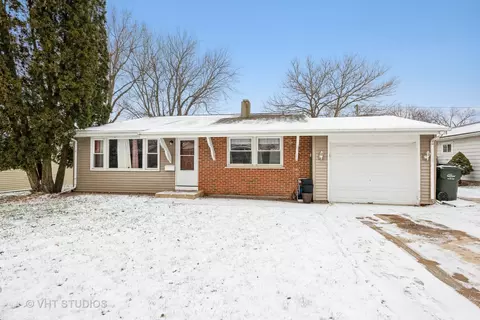 7006 Lowell Dr, Carpentersville, IL 60110