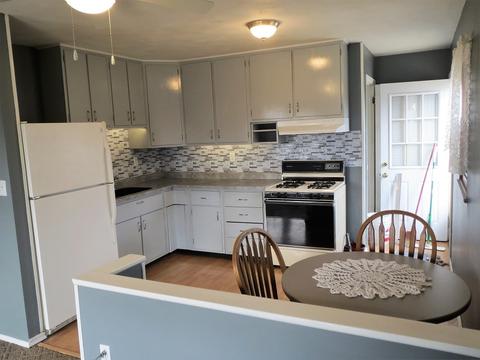 613 Cushing St, Dixon, IL 61021 photo 3