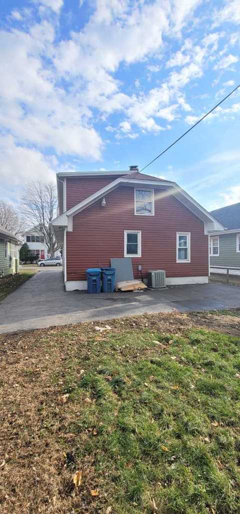 439 Bangs St, Aurora, IL 60505 photo 30