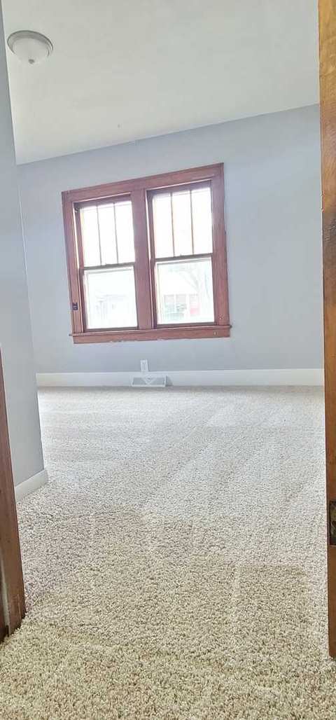 439 Bangs St, Aurora, IL 60505 photo 13