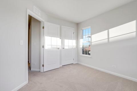 23 Nicholas Dr E, Des Plaines, IL 60016 photo 24